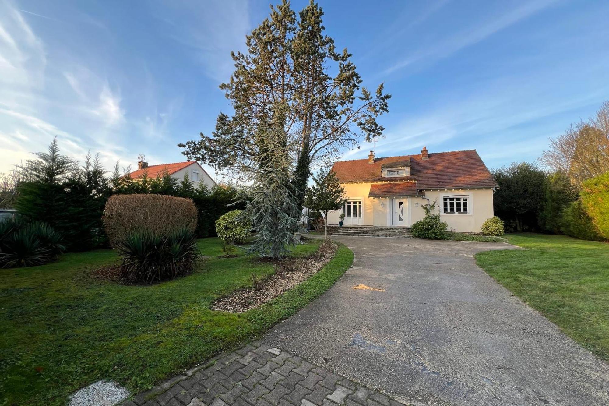 Les Sablons Villa La Houssaye-en-Brie Exterior photo