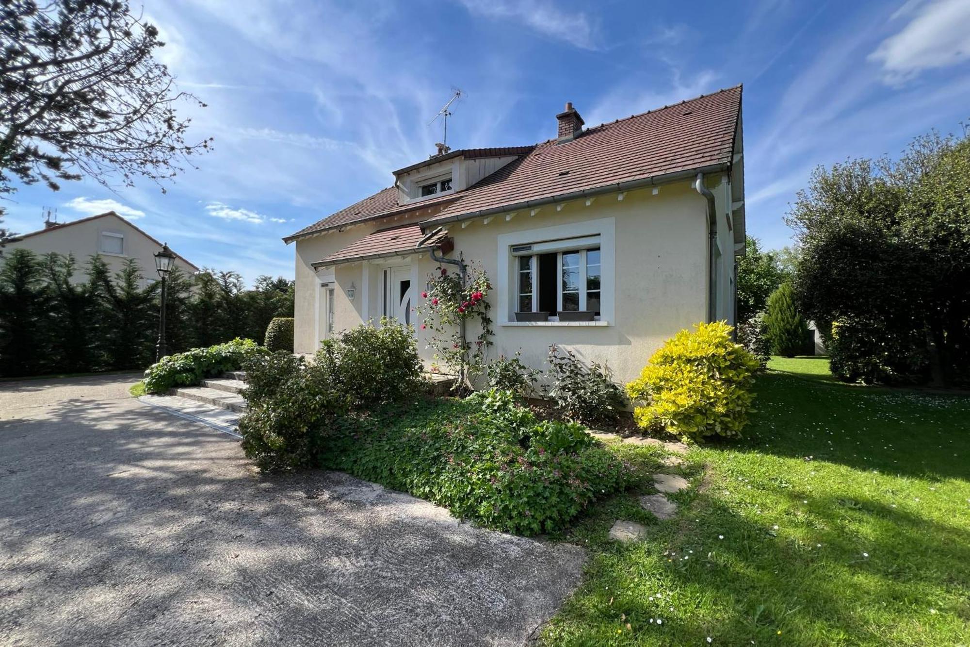 Les Sablons Villa La Houssaye-en-Brie Exterior photo