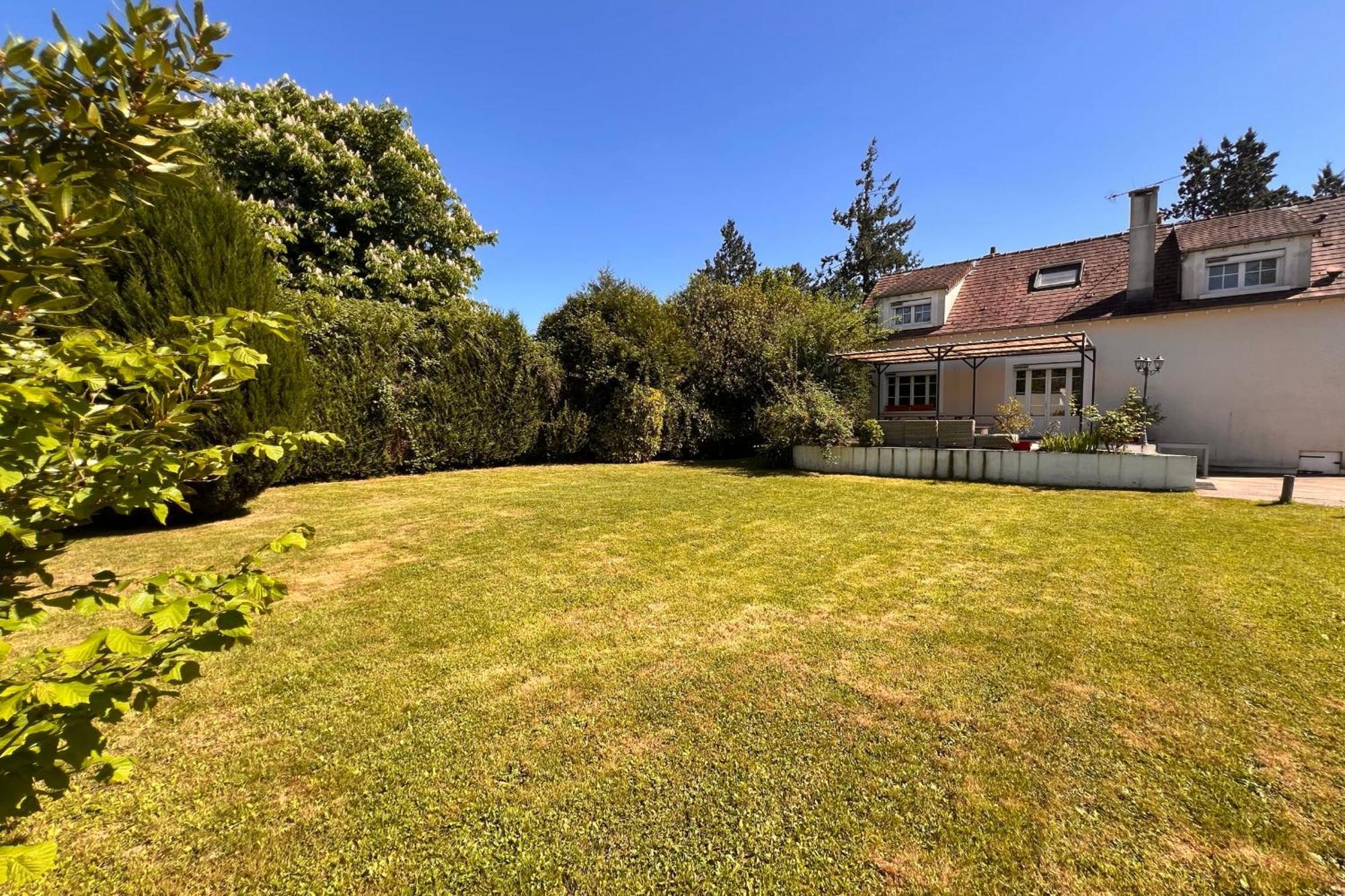 Les Sablons Villa La Houssaye-en-Brie Exterior photo